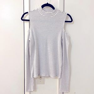 Shoulder cut out long sleeve top